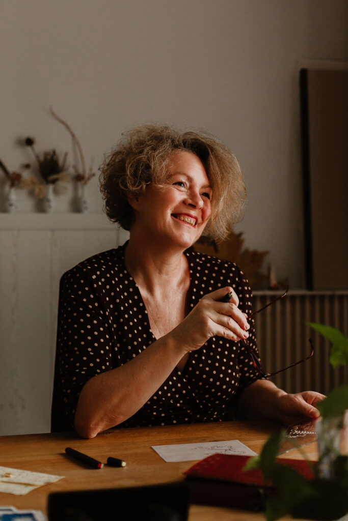 Portrait de la généalogiste professionnelle Laure Martin
