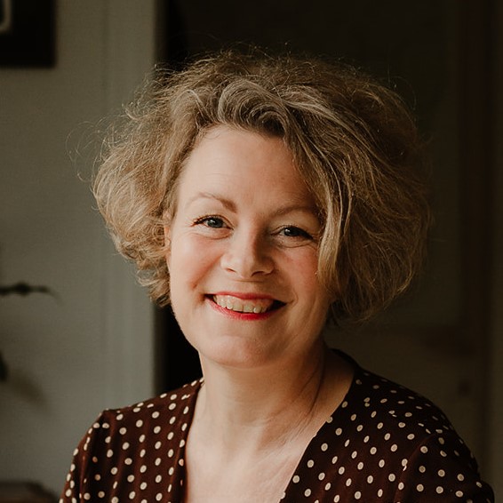 Laure Martin, autrice du blog de recherche généalogique Âmes d'ancêtres